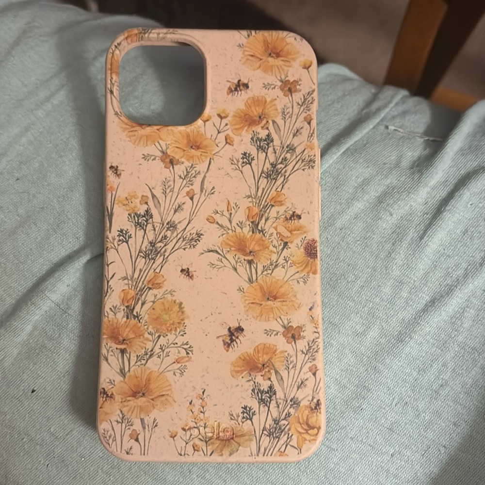 Pela Floral Bee Pattern Pink Phone Case (iPhone 13/14/15)